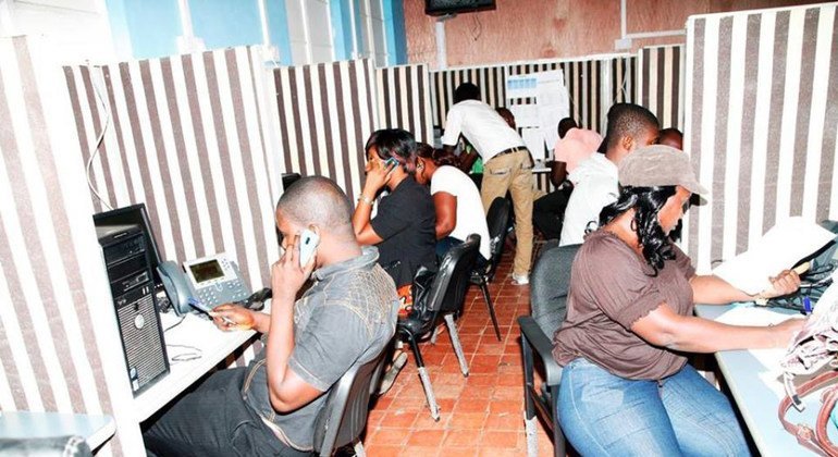 Sierra Leone 117 call center agents during the Ebola response